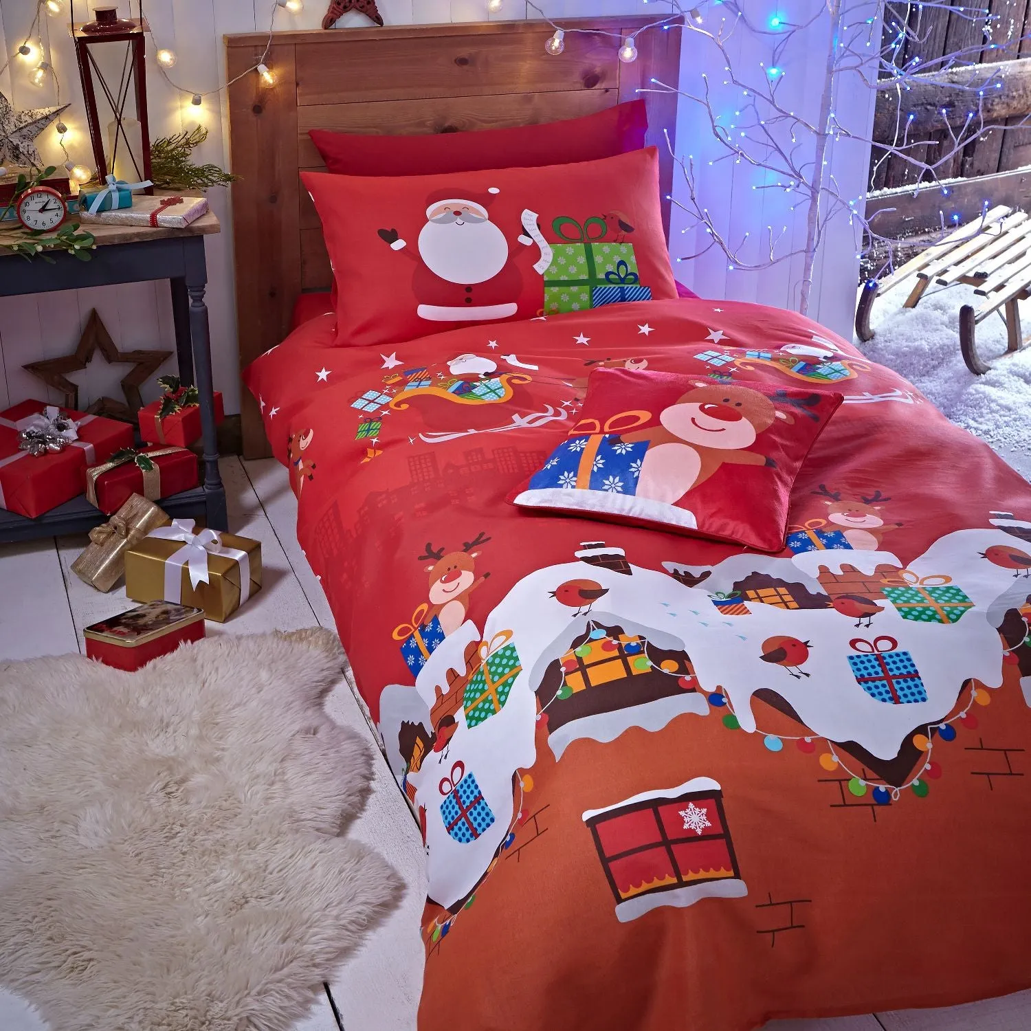 Catherine Lansfield Santa's Christmas Presents Double Duvet Set - Multi by Julian Charles