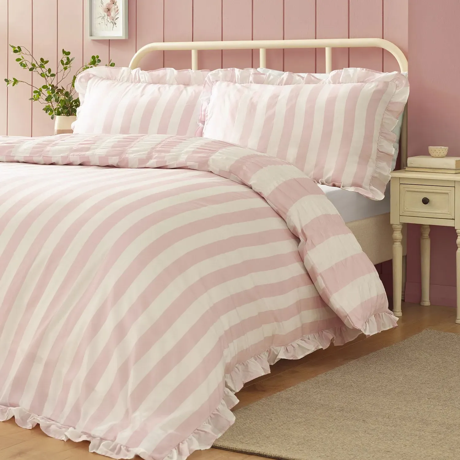 Catherine Lansfield Seersucker Frill Stripe Single Duvet Set - Pink product