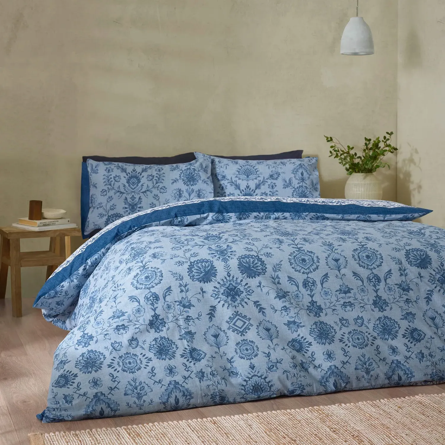 Catherine Lansfield Zoukara Single Duvet Set Reversible - Blue alternate view