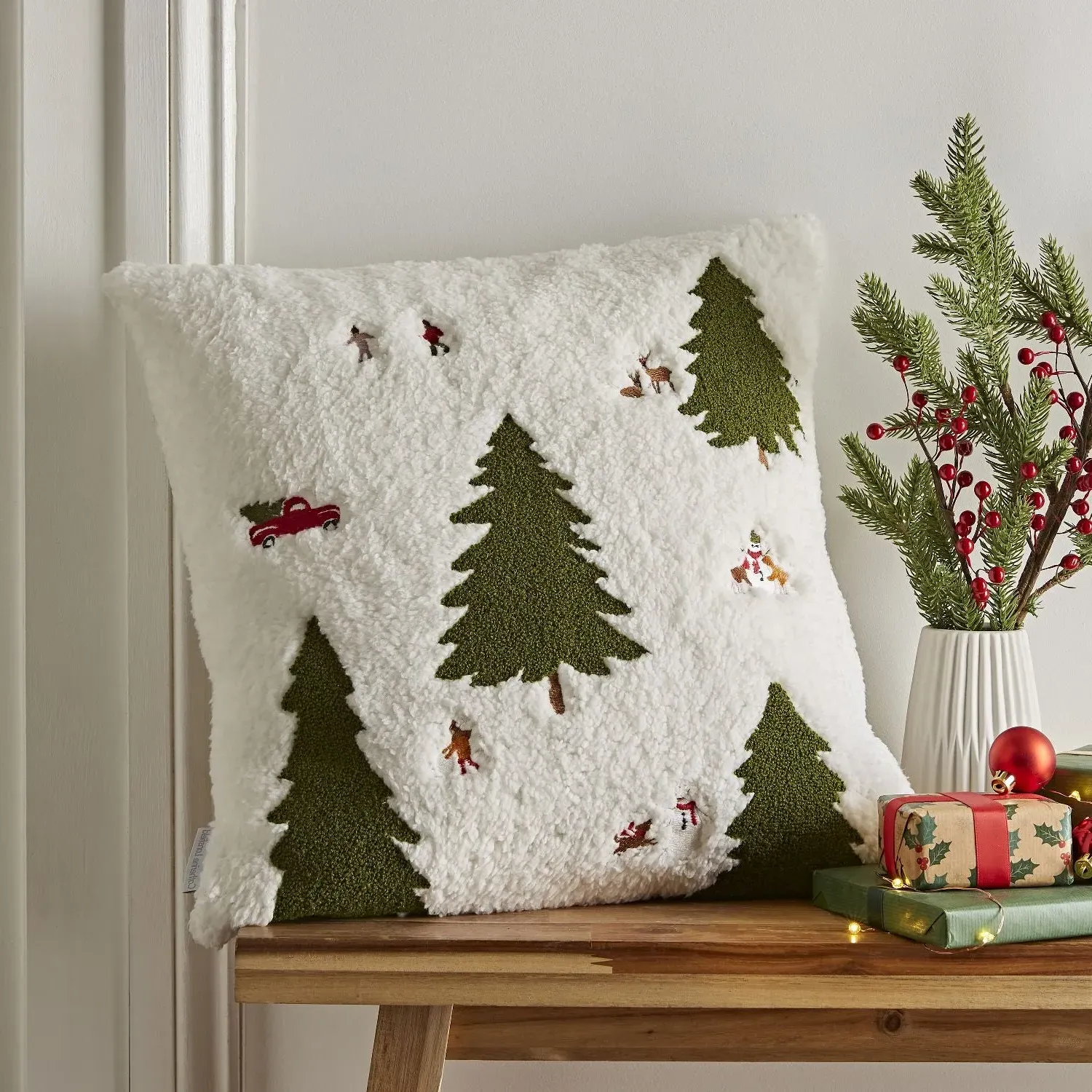 Christmas Cushion with Appliqué - Natural, Boucle