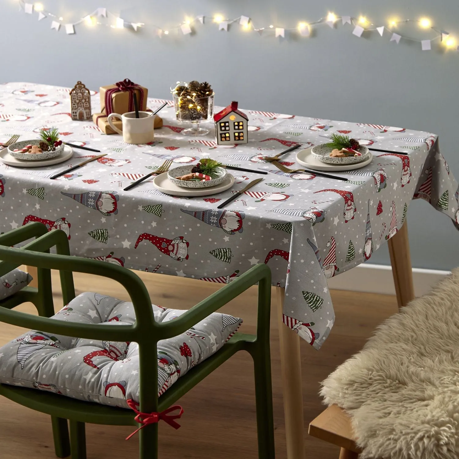 Christmas Gnome Table Cloth - Grey, Cotton