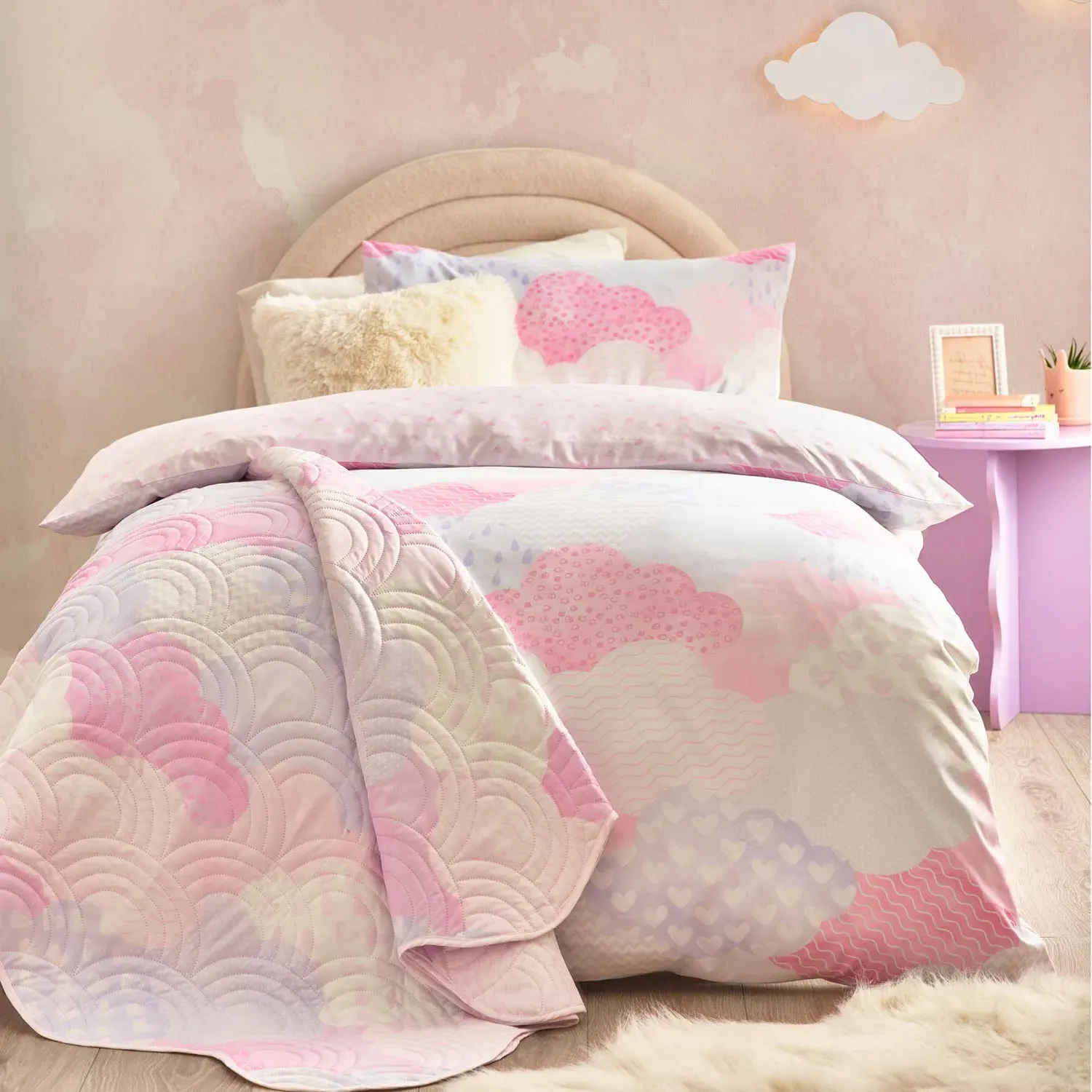 Cloud Pattern Bedspread - Pink, Microfiber
