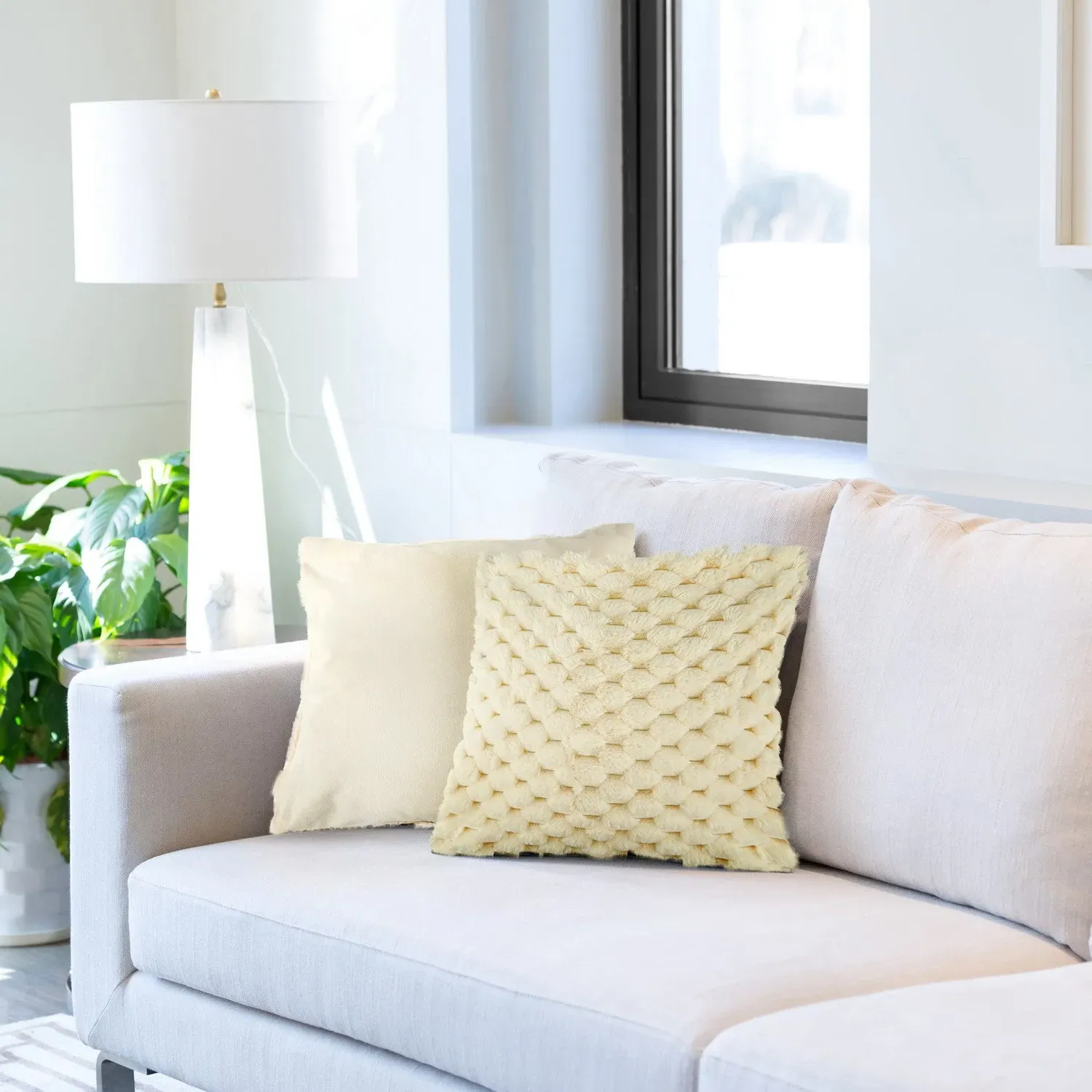 Cushion Cover Pair with Faux Fur - Cream image