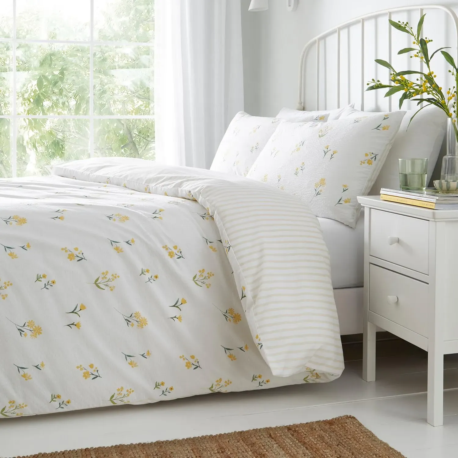 Ditsy Floral Single Duvet Set Reversible - Yellow, Seersucker product