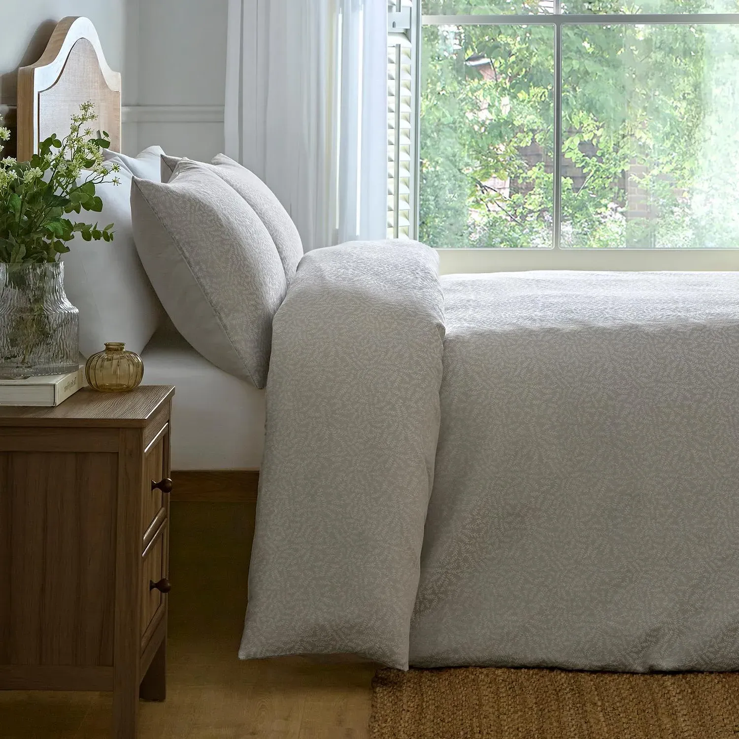 Ditsy Leaf Single Duvet Set - Natural, Polycotton by Julian Charles