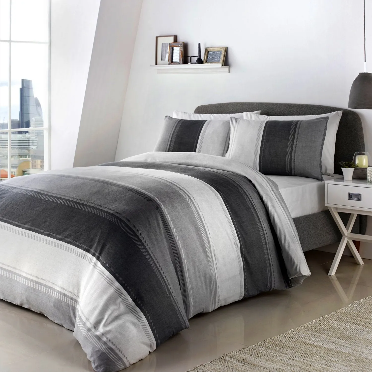 Double Duvet Set with Stripes - Grey, Polycotton