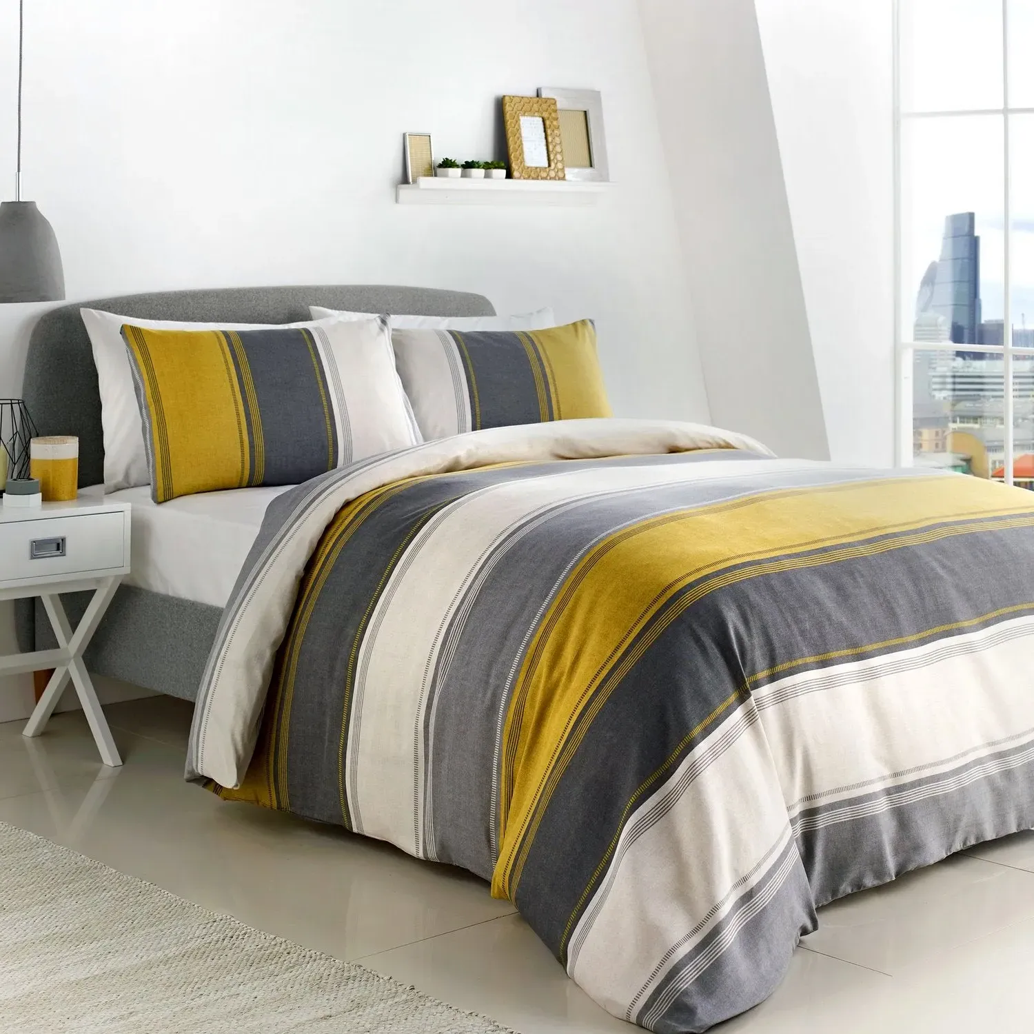 Double Duvet Set with Stripes - Yellow, Polycotton