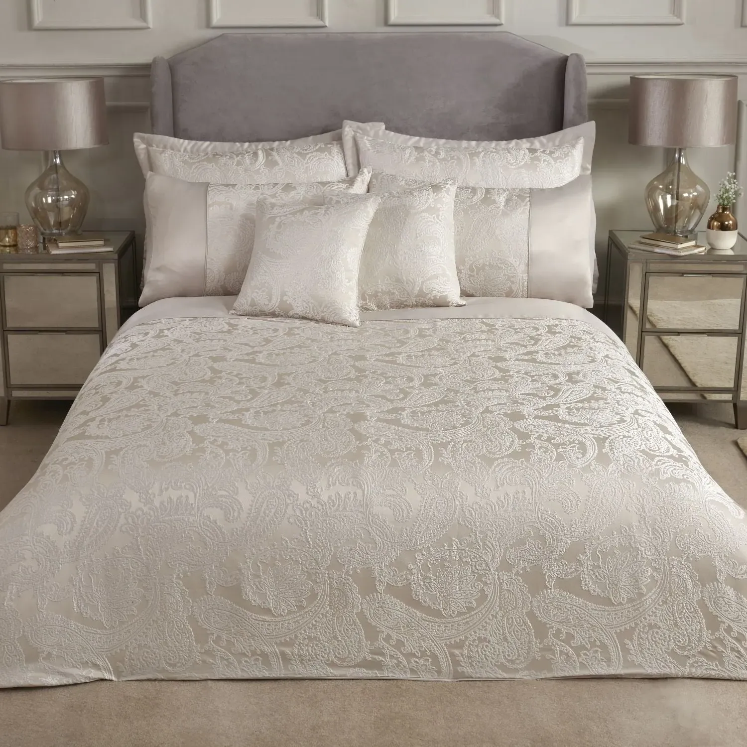 Single Duvet Set with Jacquard Pattern - Cream alternate view