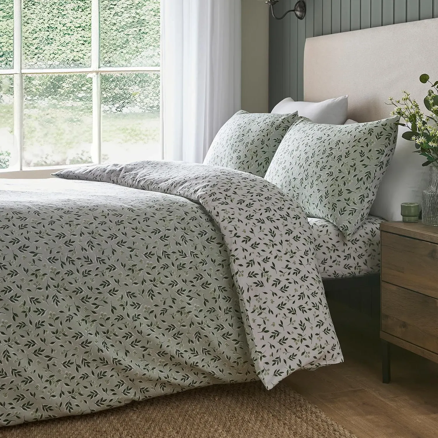 Falling Leaf Reversible Single Duvet Set - Green, Brushed Cotton by Julian Charles