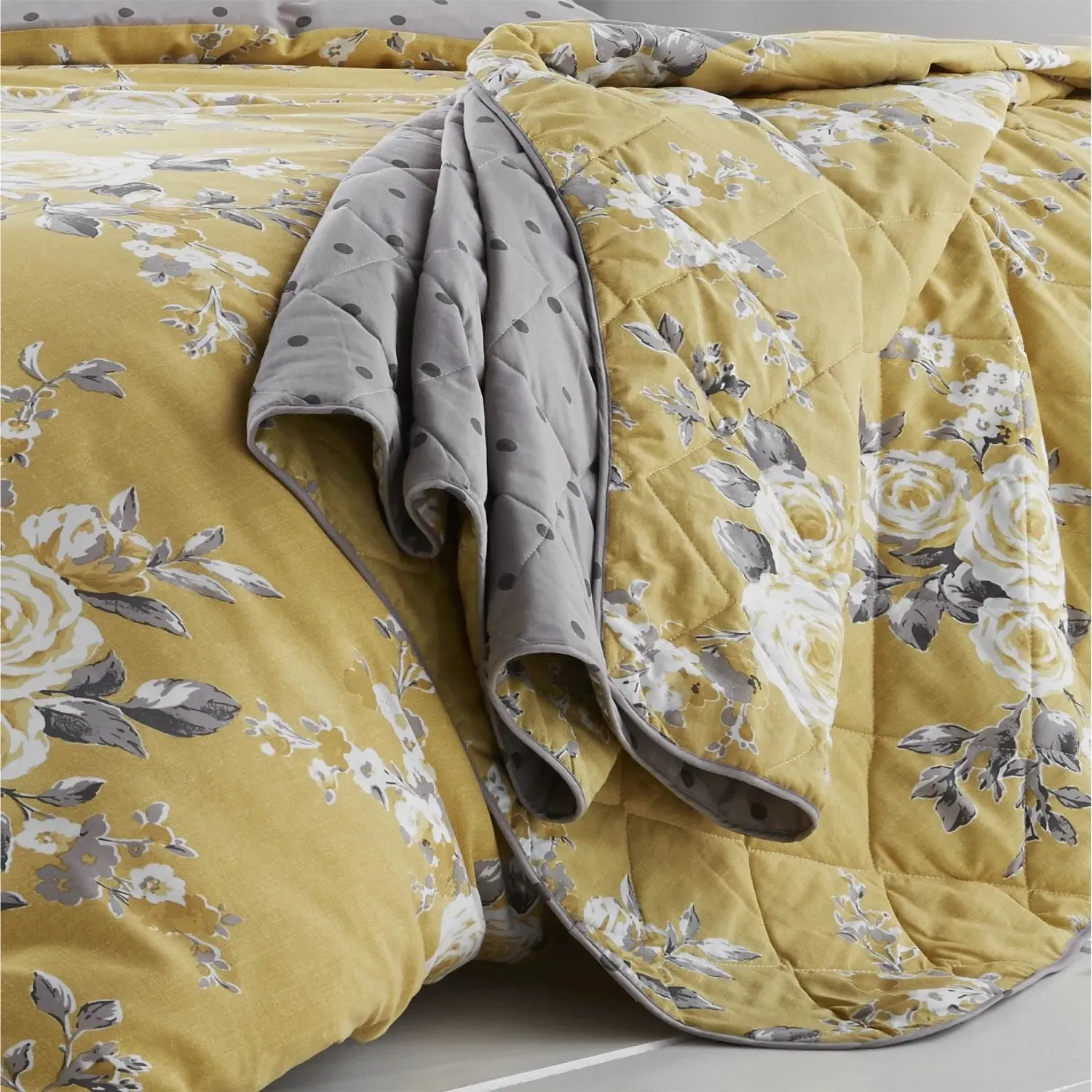 Floral Reversible Quilted Bedspread - Yellow