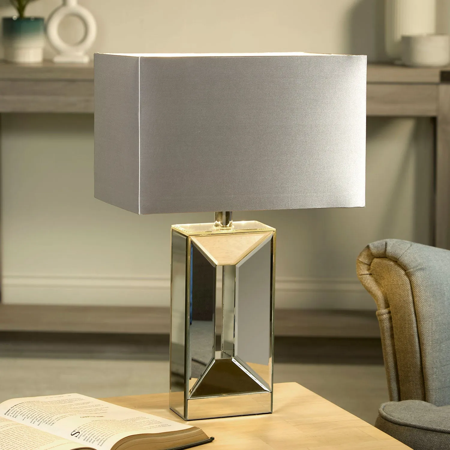 Geo Table Lamp with Mirror Finish - Silver, Chrome image