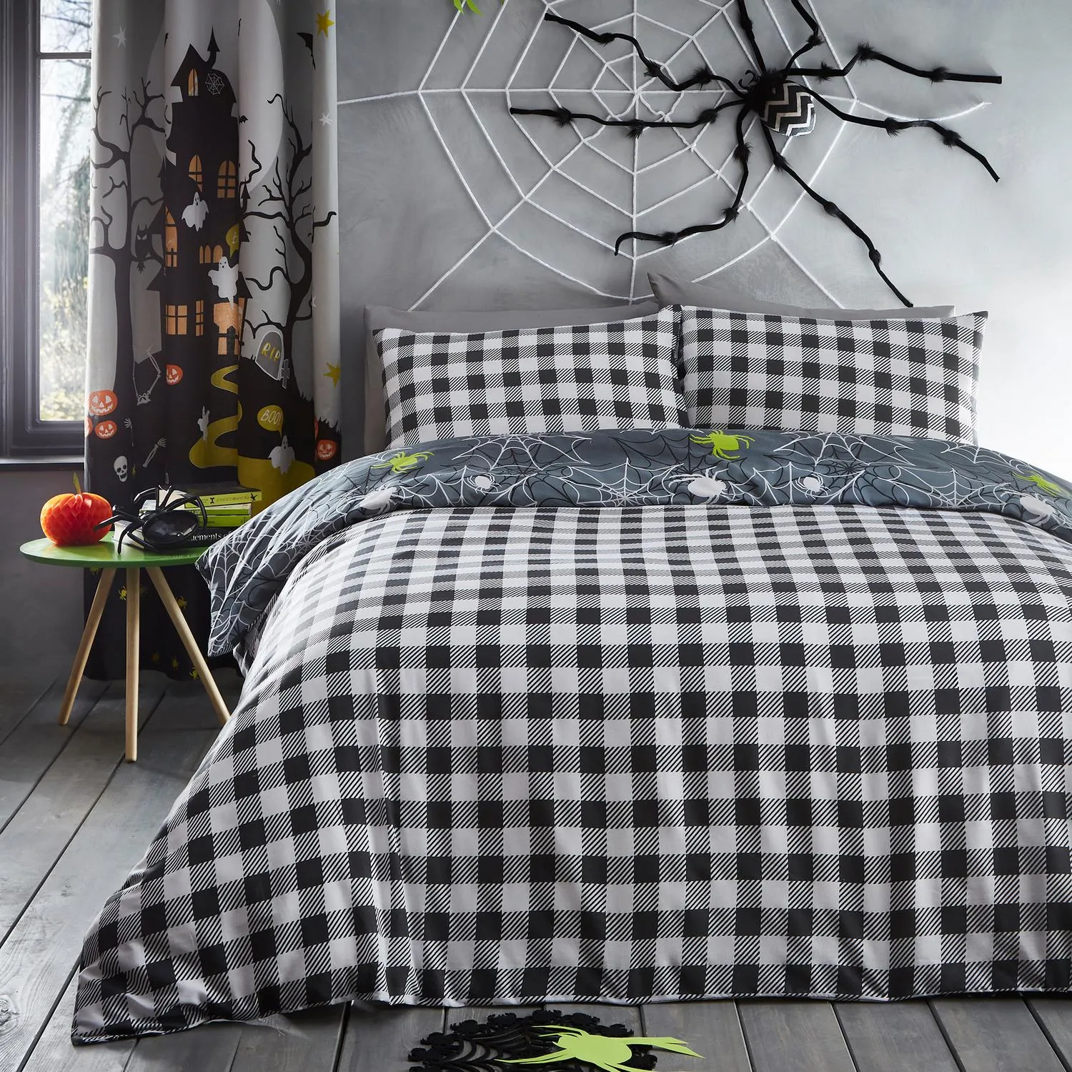 Halloween Spiders Glow in the Dark Reversible Duvet Set - Single, Grey by Julian Charles, alternate view