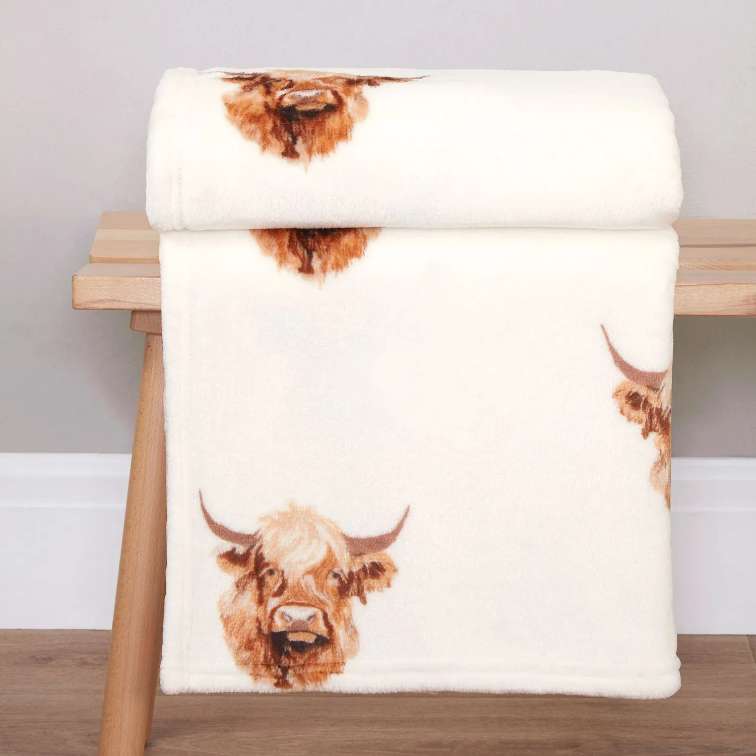 Harold Highland Cow Printed Fleece Throw - Natural product