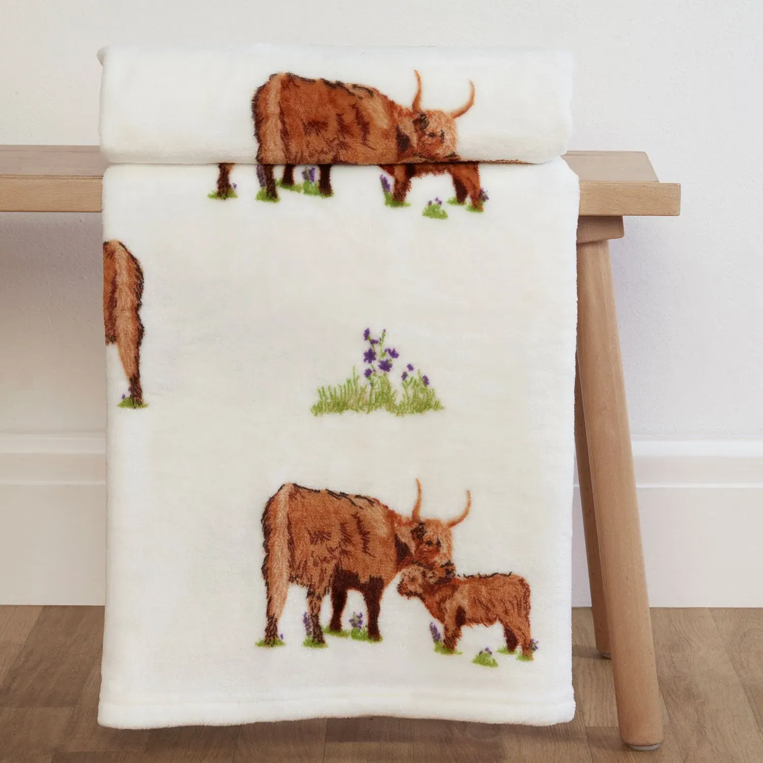 Highland Cow Family Fleece Throw - Natural product