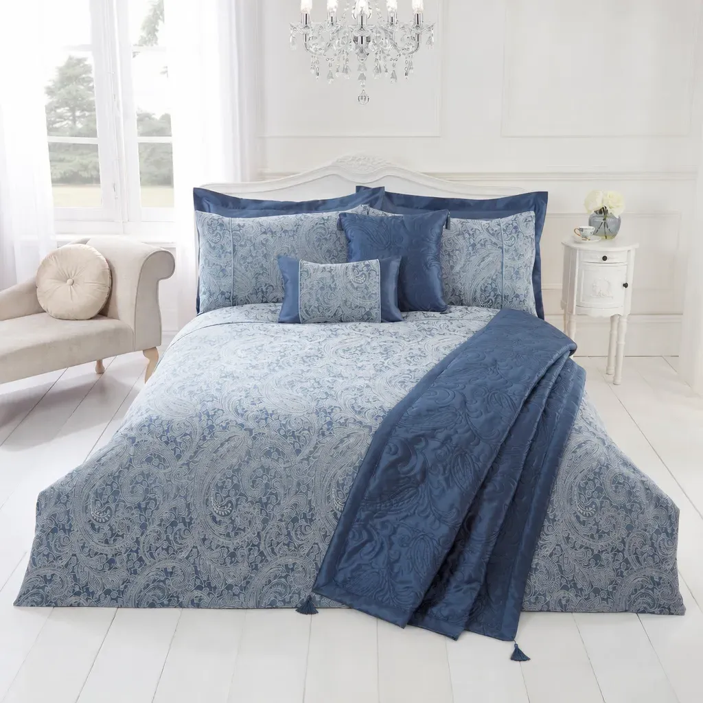 Paisley Chambray Jacquard King Size 6 Piece Bedding Bundle alternate view