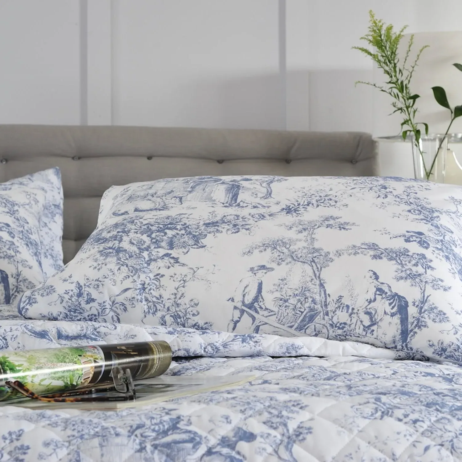 Housewife Pillow Cases Pair - Blue, Cotton image
