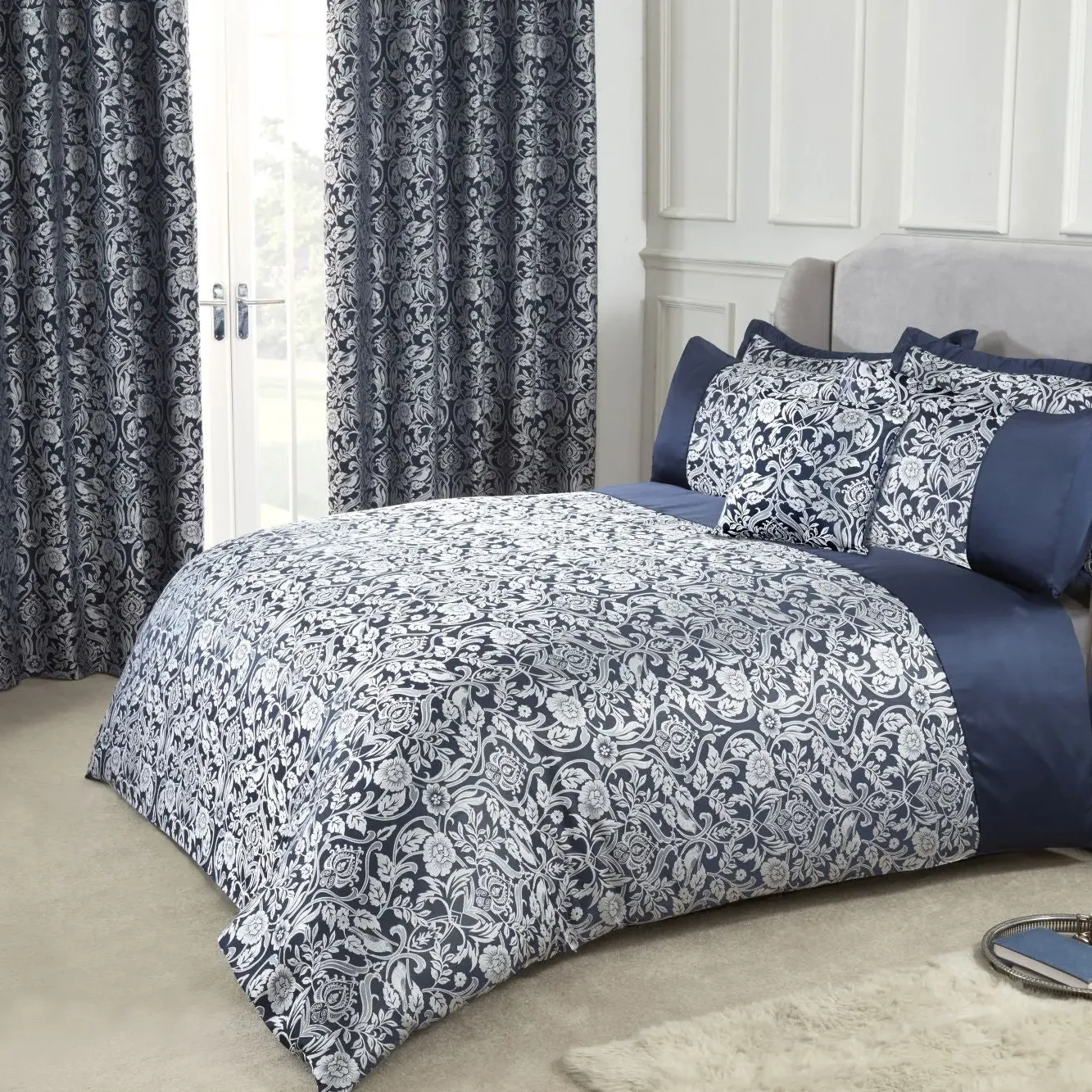 King Duvet Set Embellished - Navy, Jacquard
