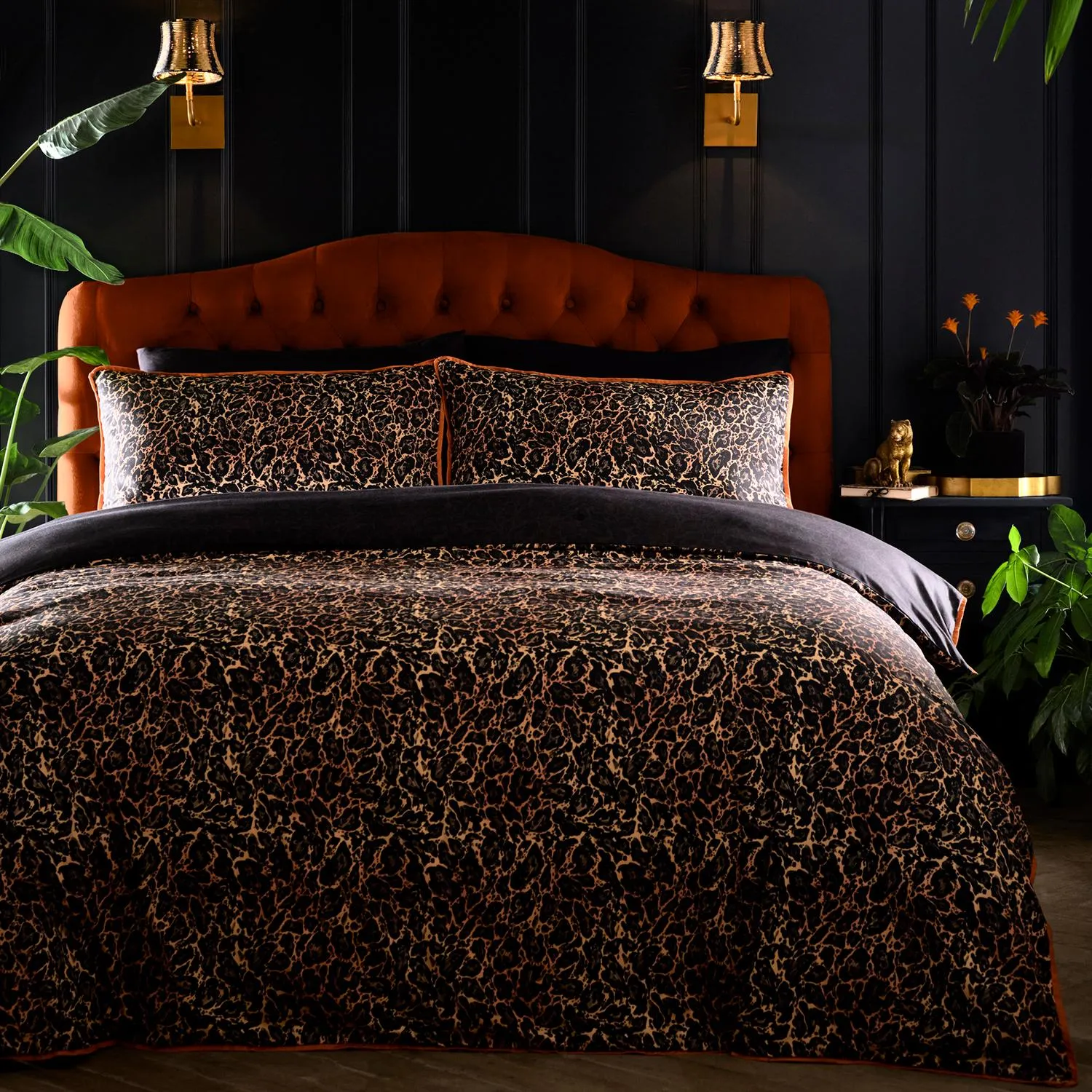 Laurence Llewelyn-Bowen Roxy King Size Duvet Set - Black, Cotton by Julian Charles