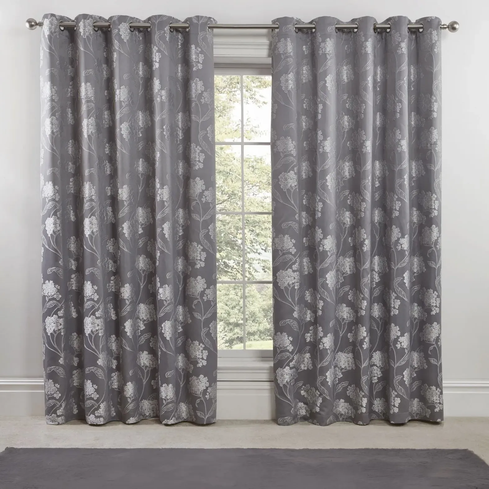 Lined Eyelet Curtains with Floral Design - Grey