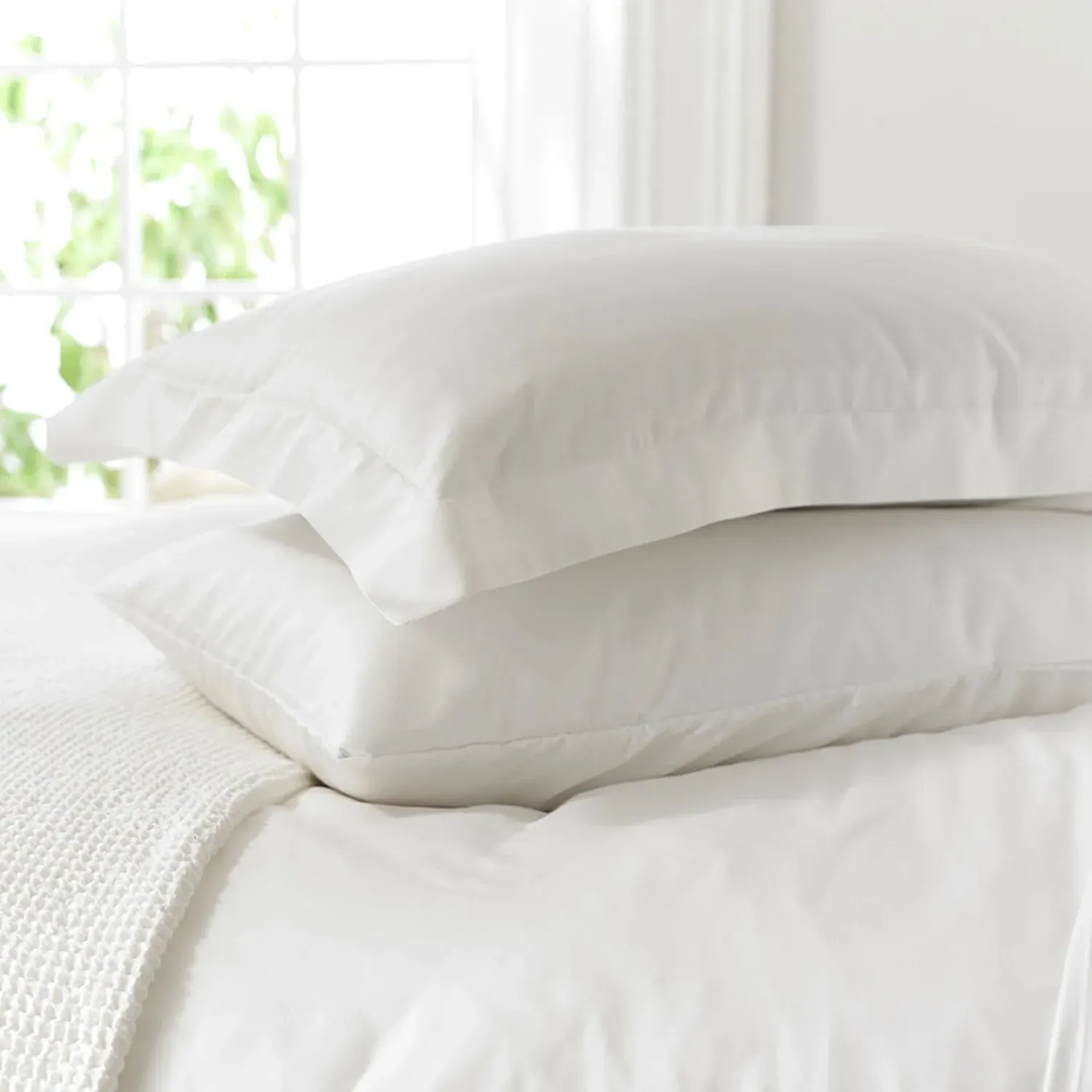 Lyndon Company Mayfair Housewife Pillowcase - White, Cotton Sateen product