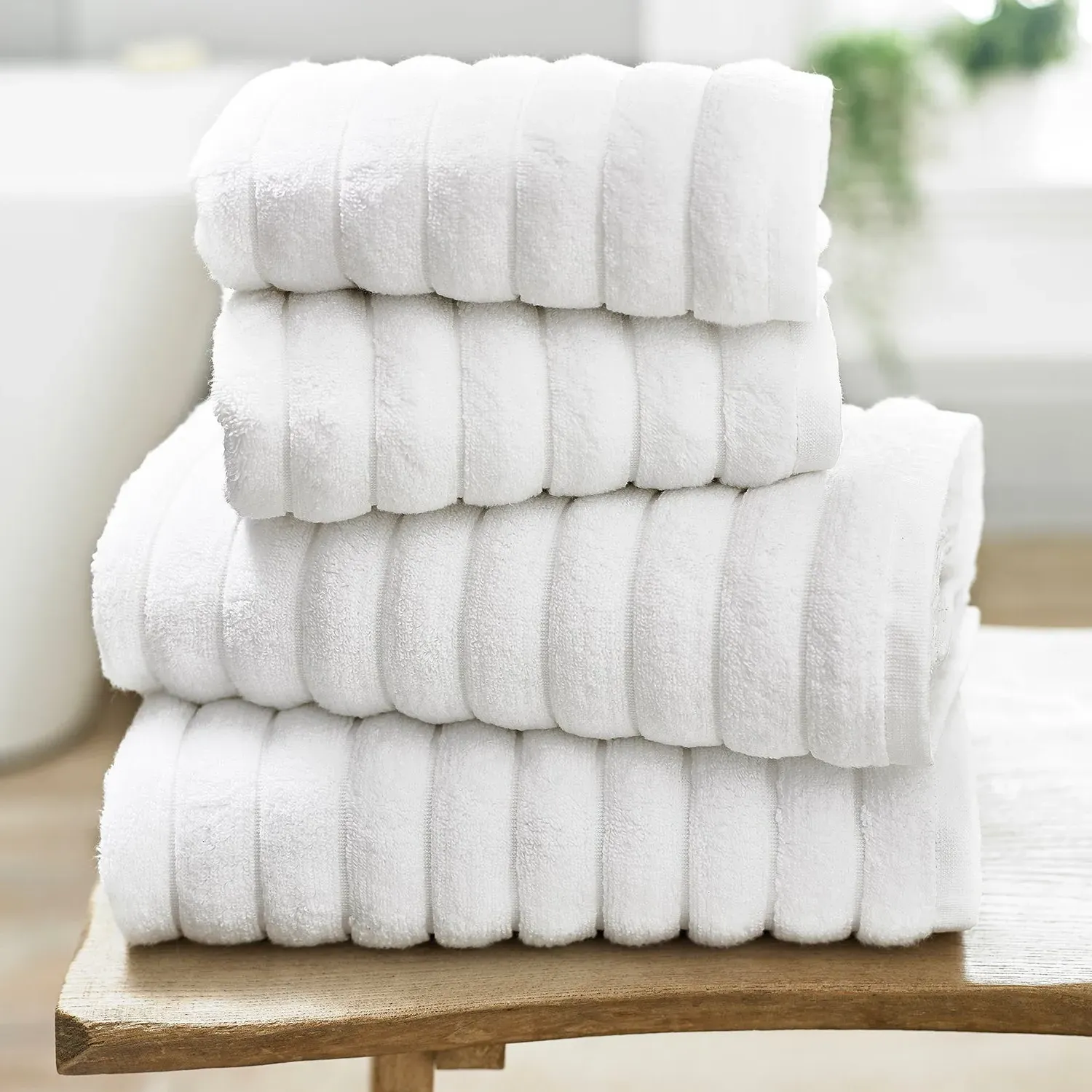 Lyndon Company Ribbleton 700gsm Zero Twist Bath Sheet - White product
