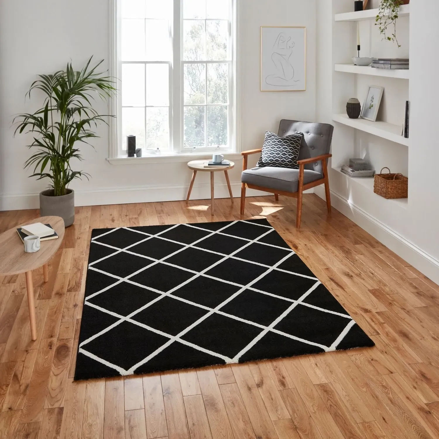 Modern Diamond Rug - Black and White, Polypropylene
