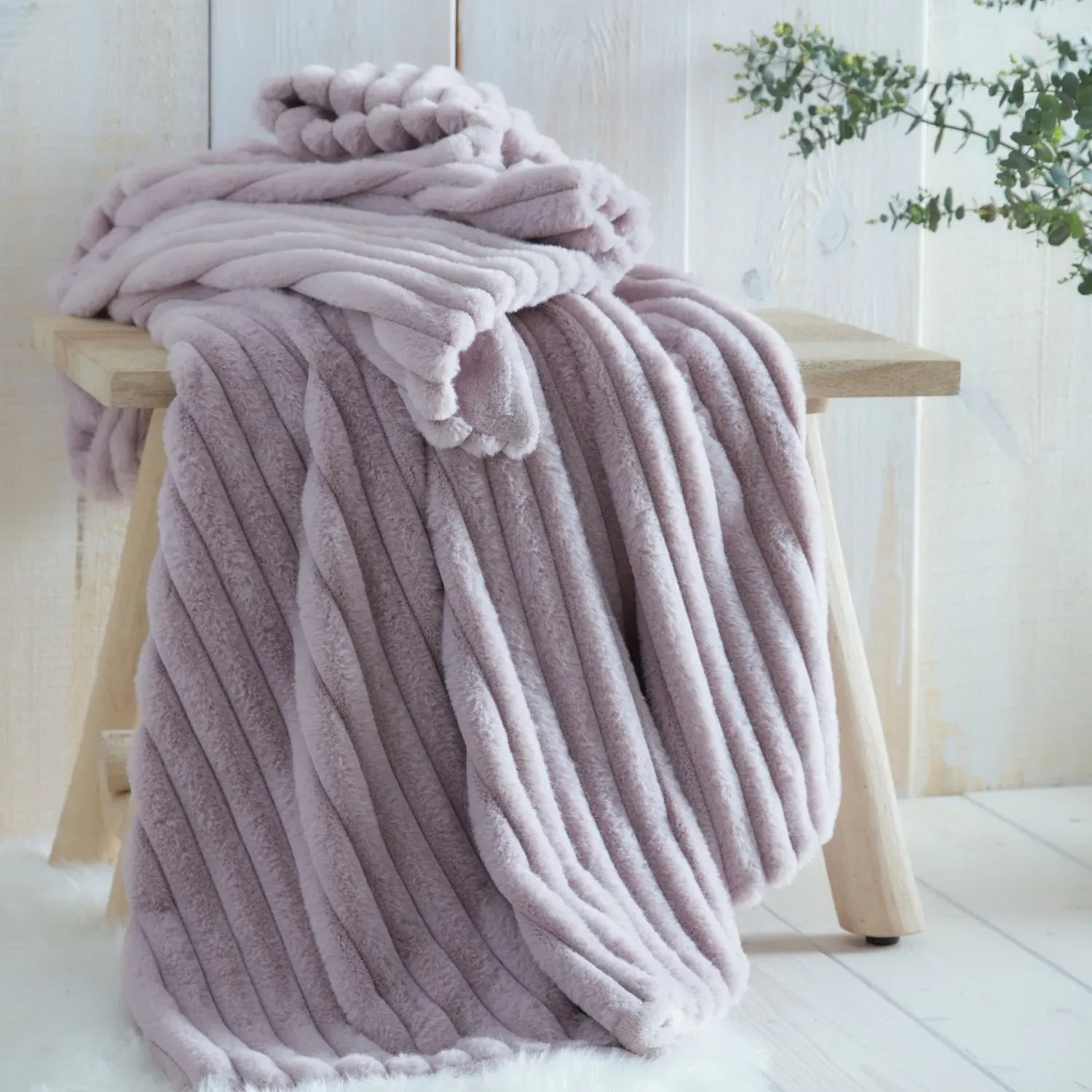 Morritz Faux Fur Throw - Mauve by Julian Charles