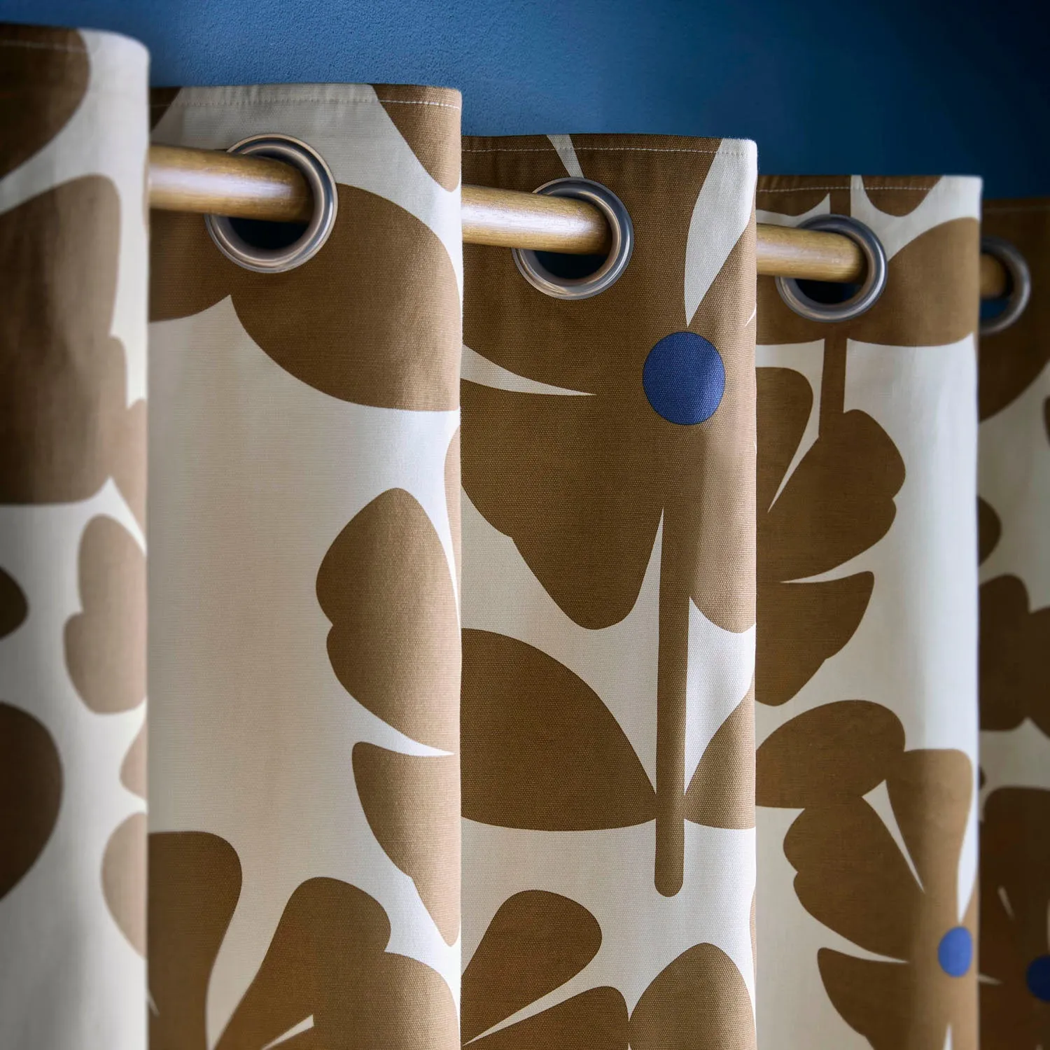 Orla Kiely Wildflower Eyelet Curtains - Coffee, Cotton by Julian Charles, alternate view