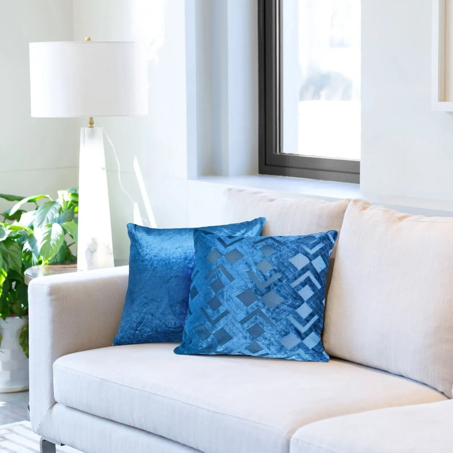 Pair Cushion Covers Art Deco - Blue, Velvet image