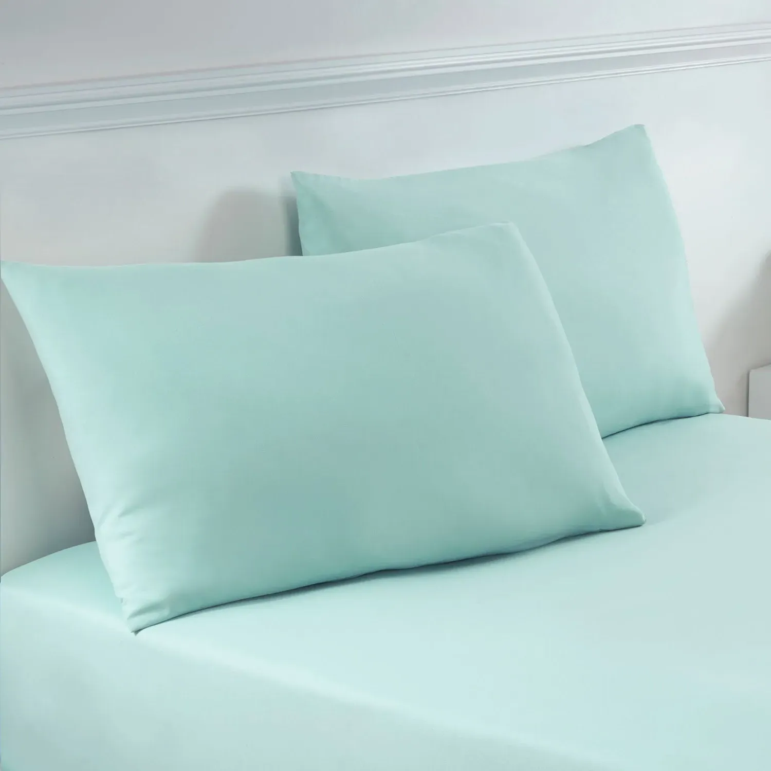 Pair Housewife Pillowcases - Green, Microfibre