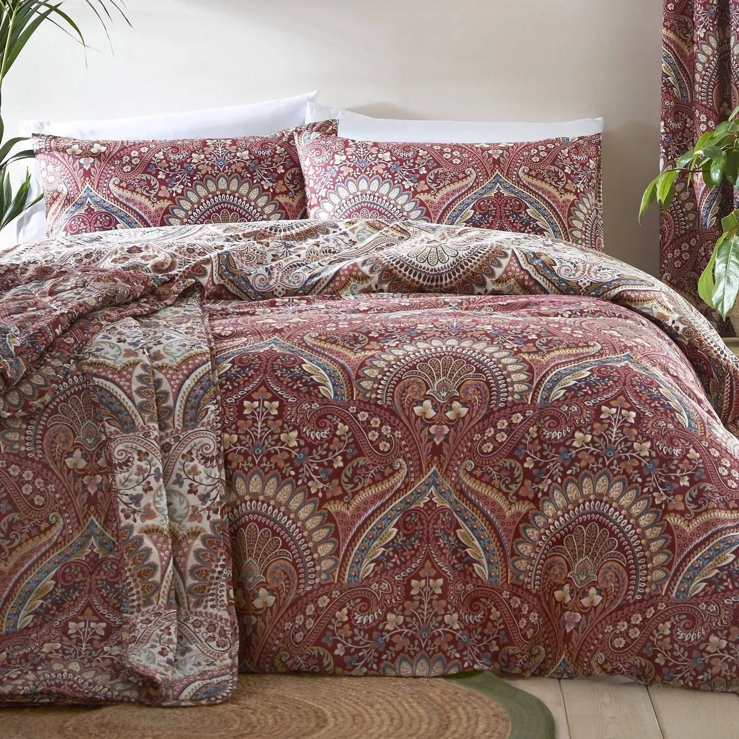Palais Single Reversible Duvet Set - Red product