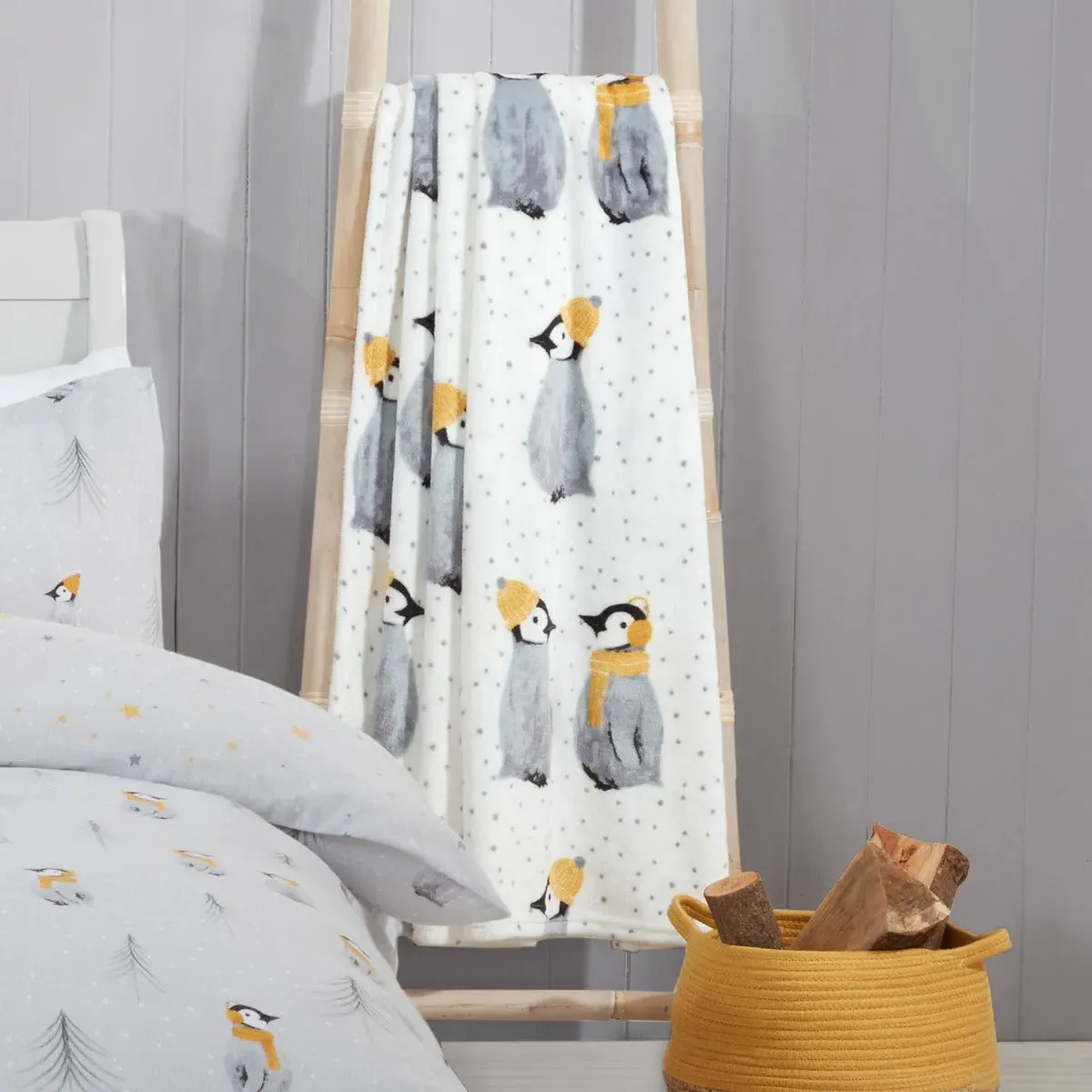 Penguin Print Fleece Throw - Grey