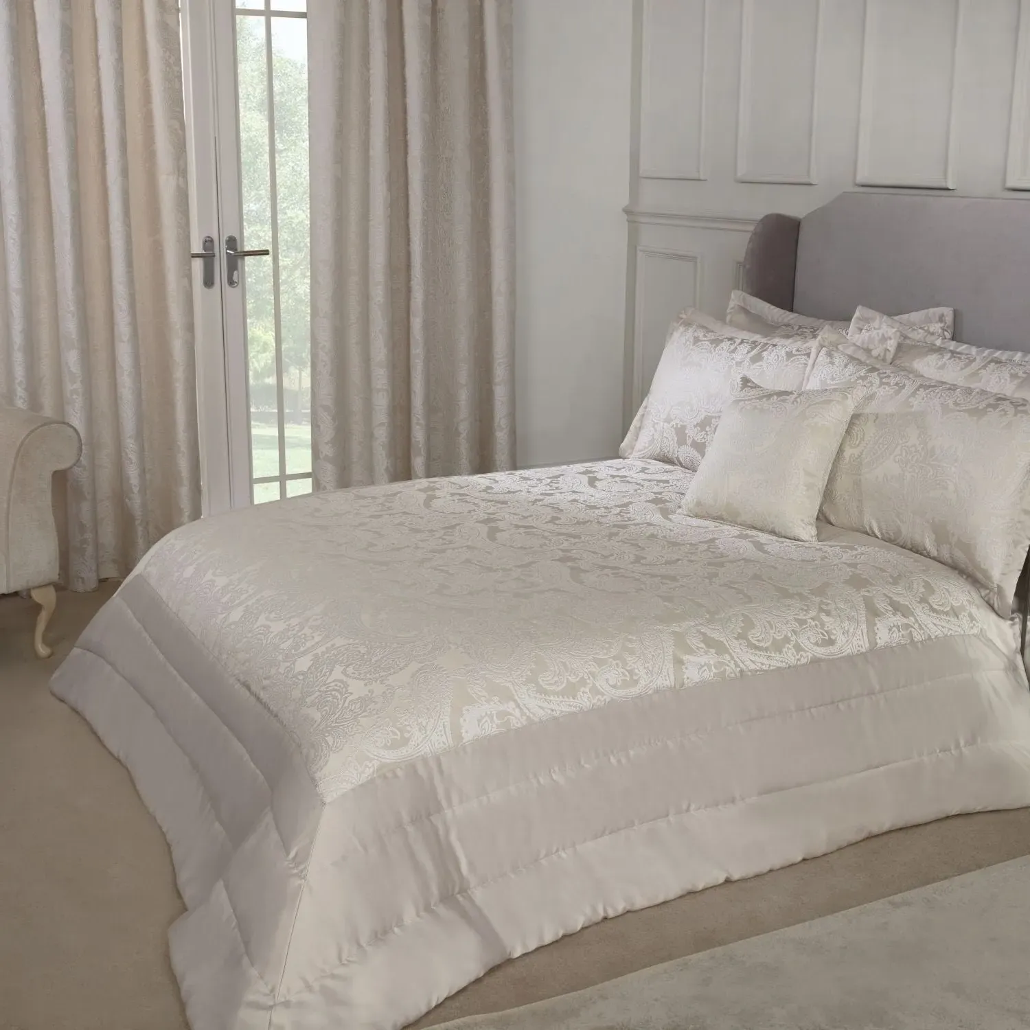 Quilted Bedspread Set with Embellishment - Cream