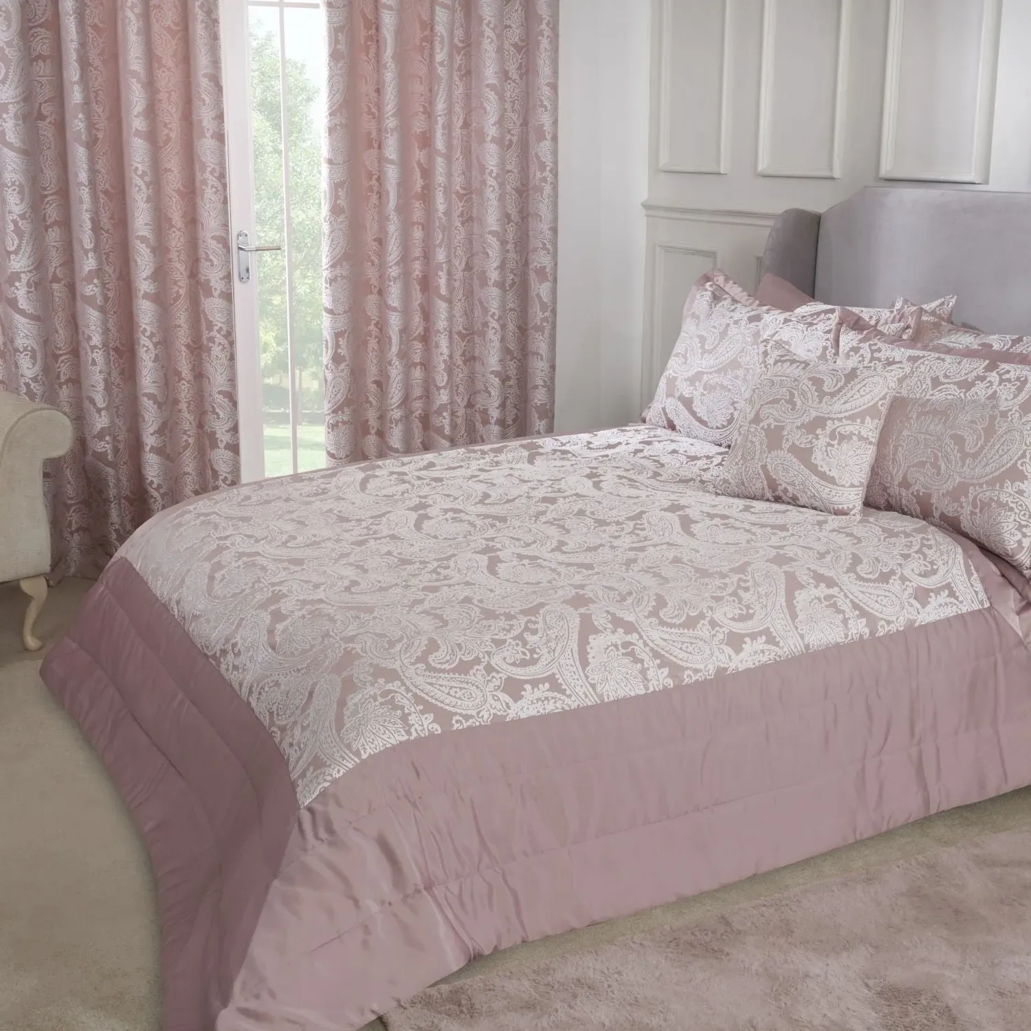 Quilted Bedspread Set with Embellishments - Pink