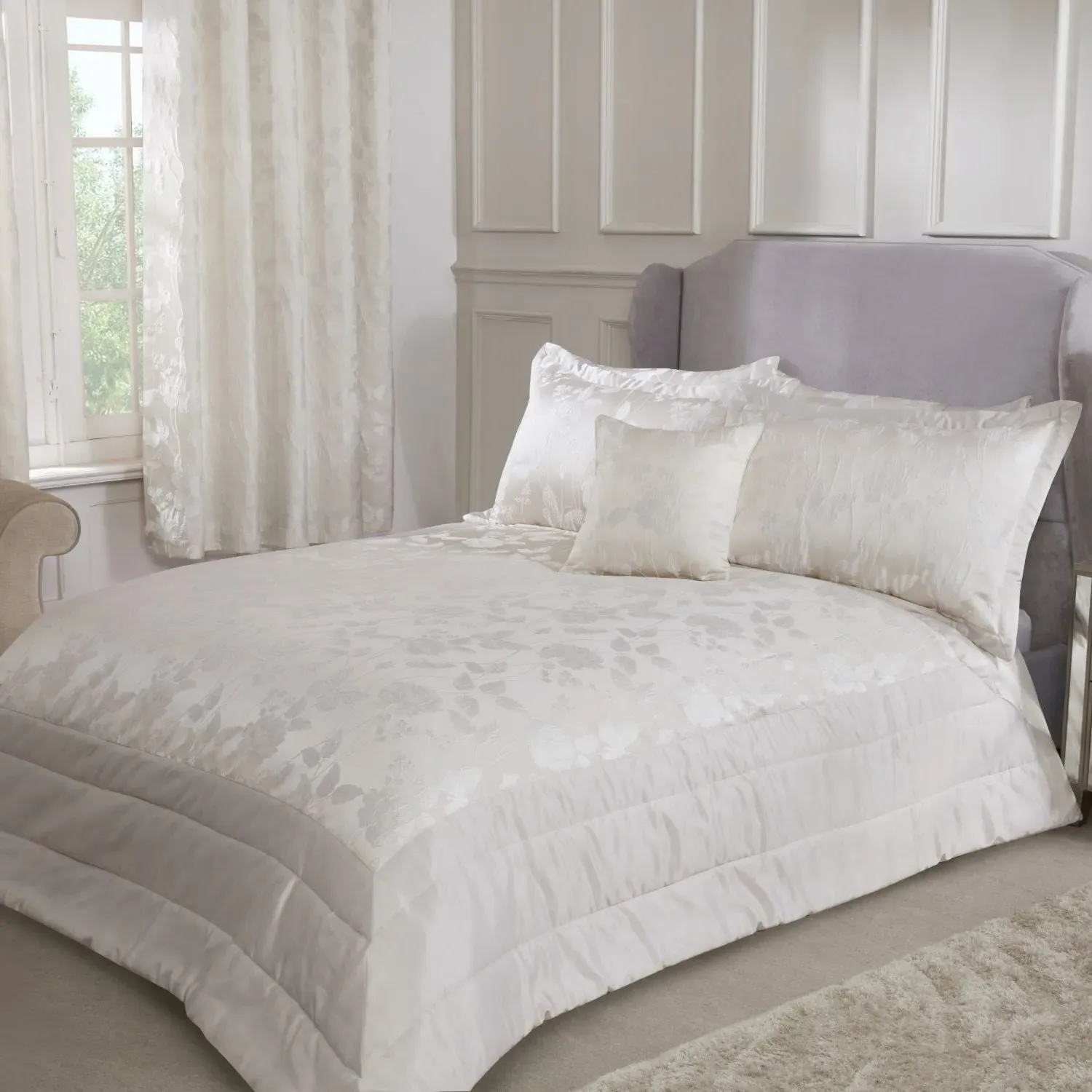 Quilted Bedspread Set with Jacquard - Cream