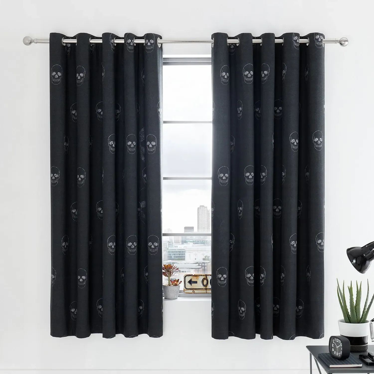Reversible Eyelet Curtains Skull Design - Grey