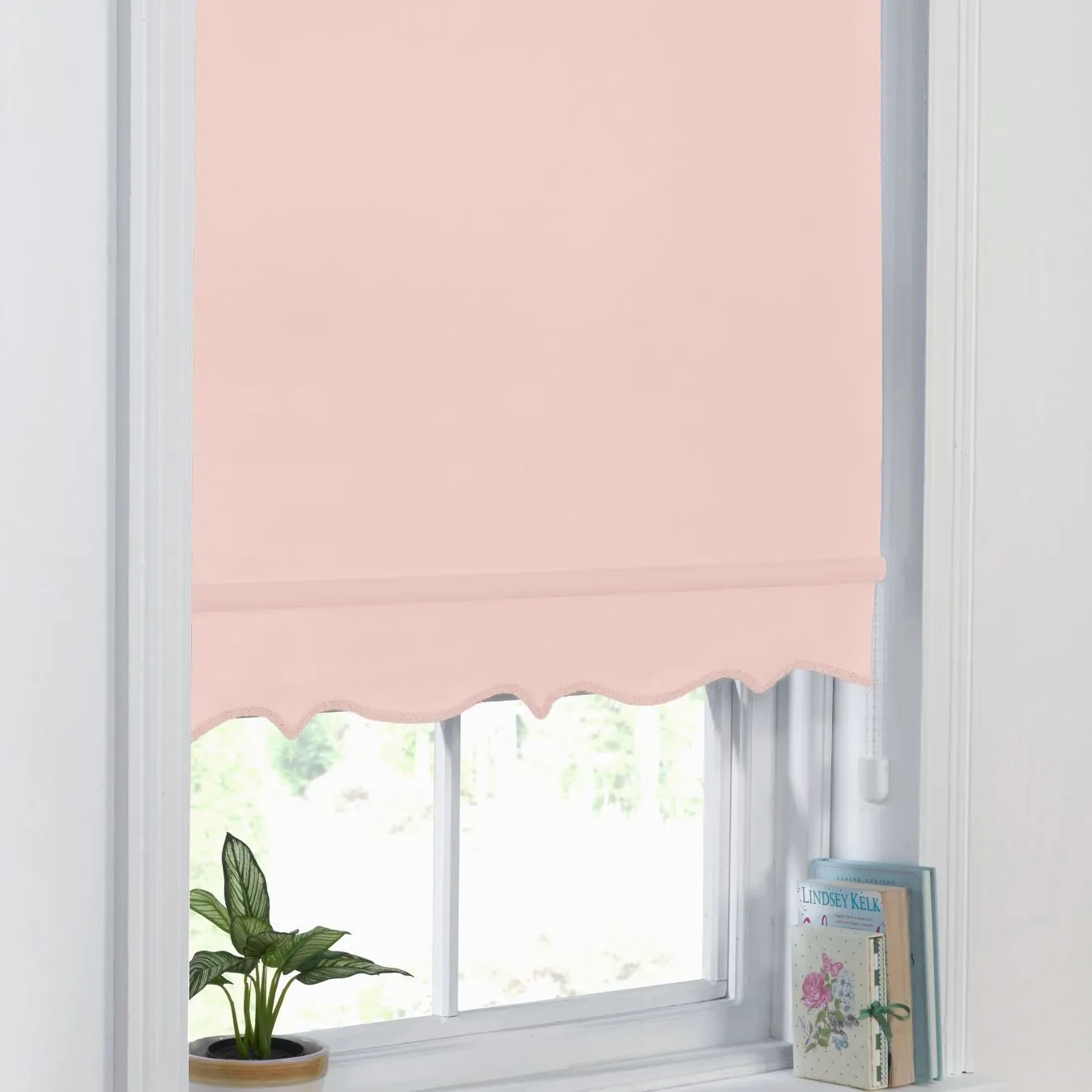 Scalloped Roller Blind - Pink, Polyester product