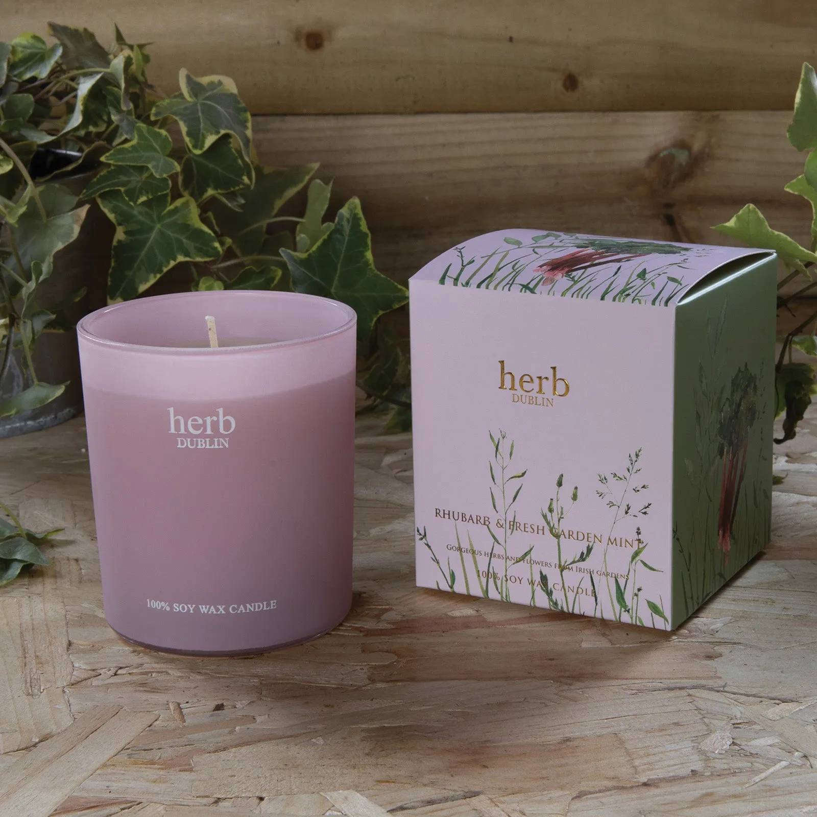 Scented Candle Rhubarb Garden Mint - Pink, Soy Wax