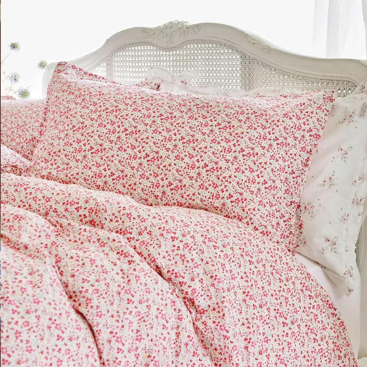 Shabby Chic by Rachel Ashwell Single Duvet Set - Red alternate view
