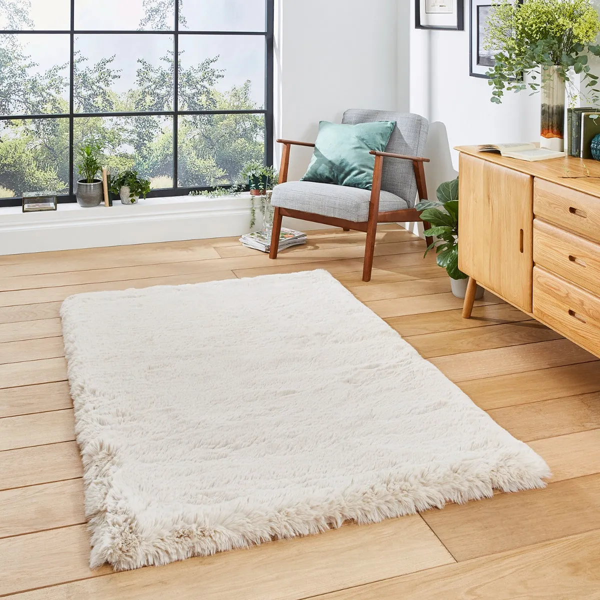 Shaggy Rug with Dense Pile - Cream