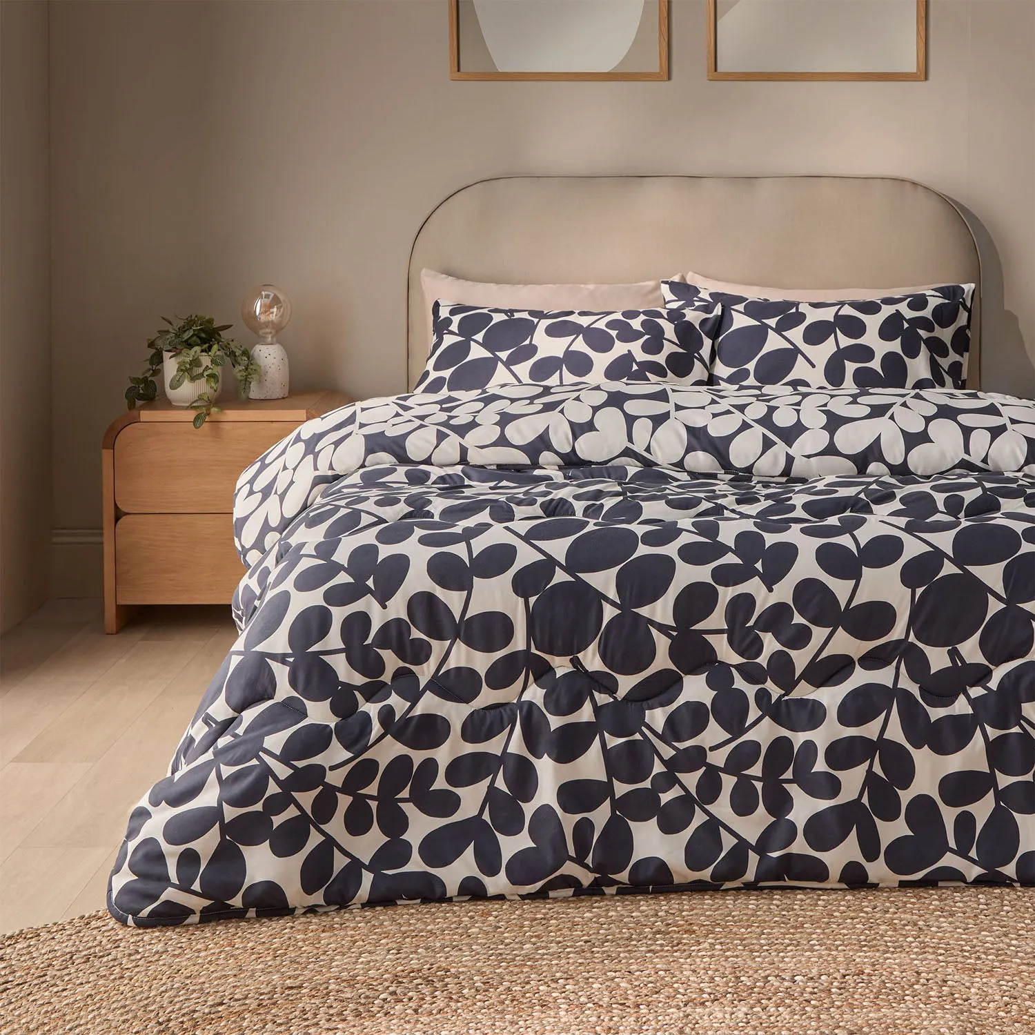 Silentnight Leaf Single Coverless 10.5 Tog Duvet & Pillowcase - Navy product