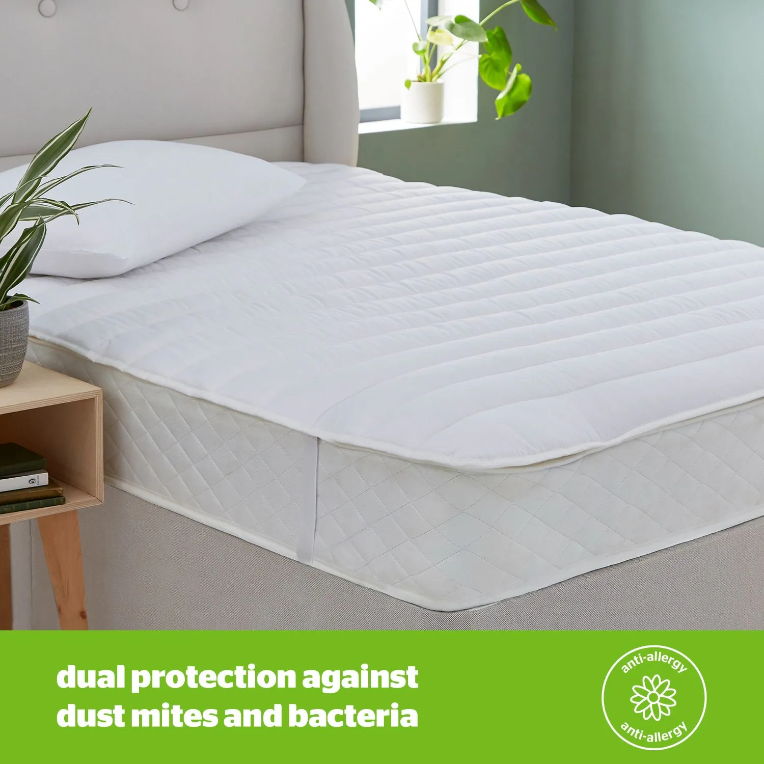 Silentnight Single Anti-Allergy Mattress Topper - White alternate view