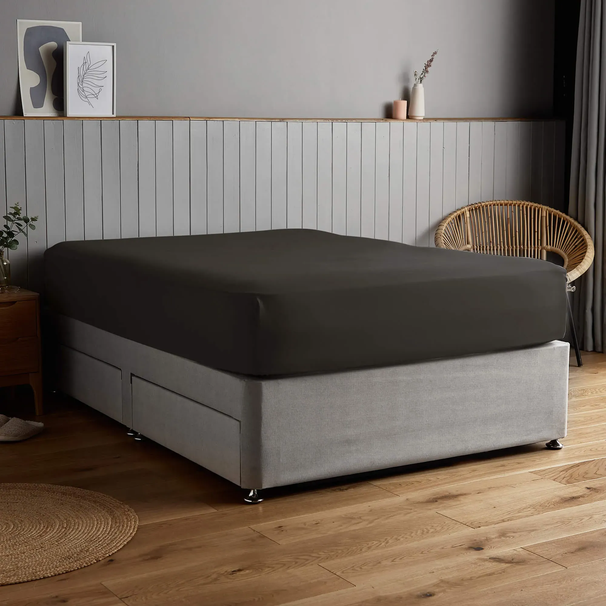 Silentnight Supersoft Single Fitted Sheet - Black, Microfibre product