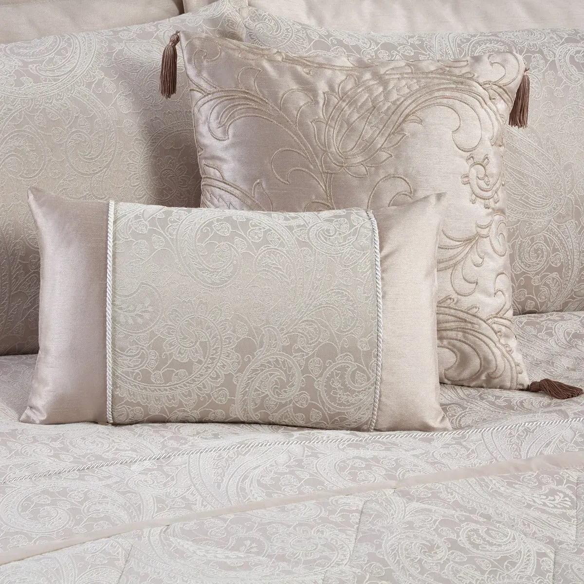 Square Cushion with Tassels - Natural, Jacquard