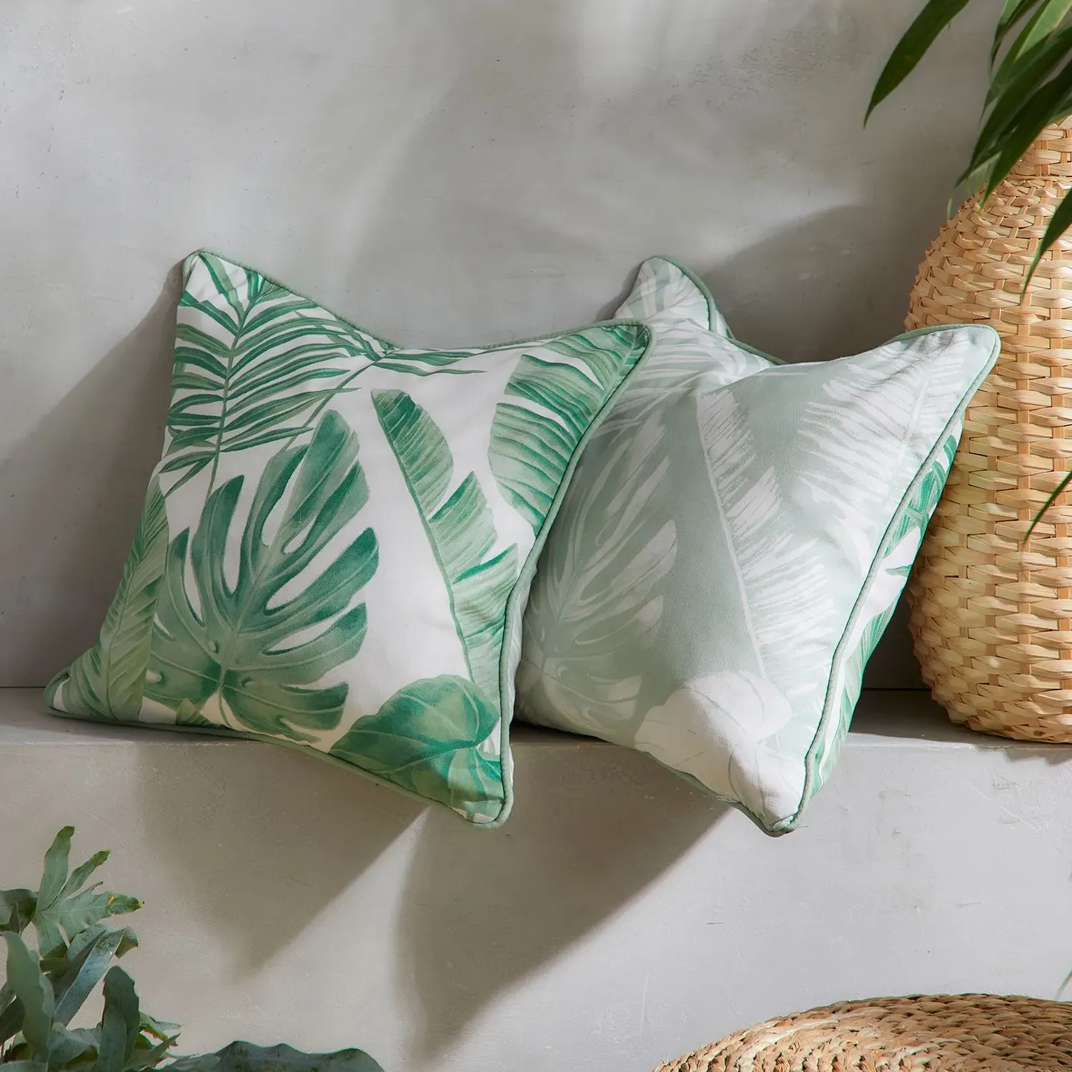 Square Outdoor Cushion Water Resistant - Green, Cotton image