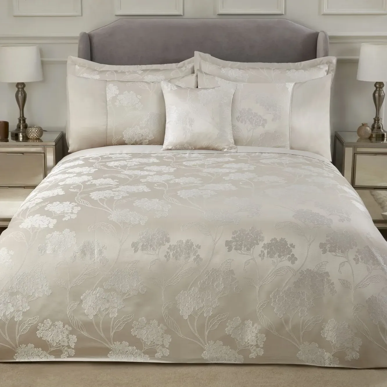 Super King Duvet Set Embellished Jacquard - Cream