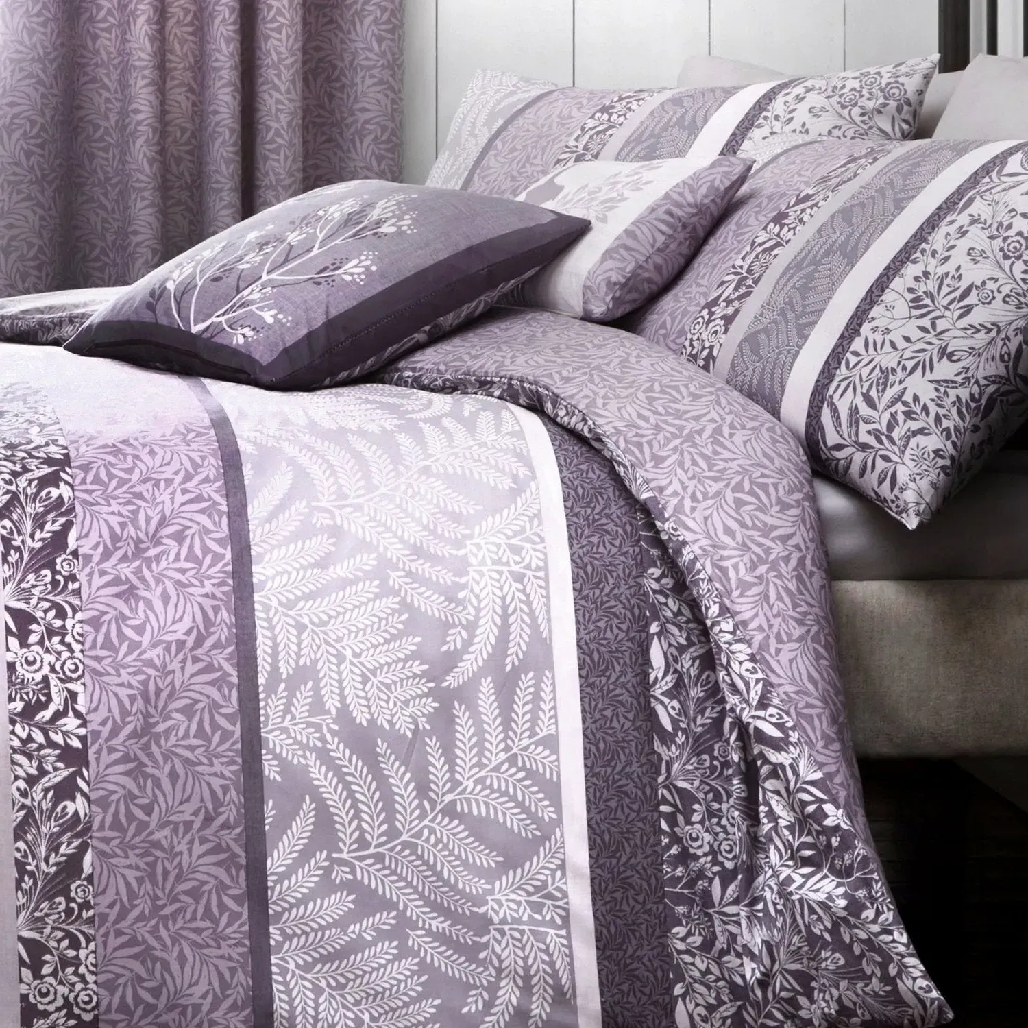 Super King Reversible Duvet Set - Purple, Polycotton