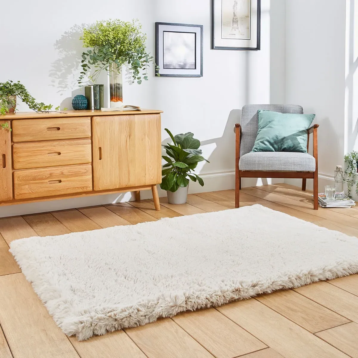 Shaggy Rug with Dense Pile - Cream alternate view