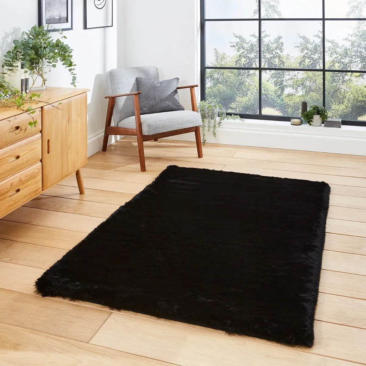 80x150cm Shaggy Rug with Dense Pile - Black by Julian Charles