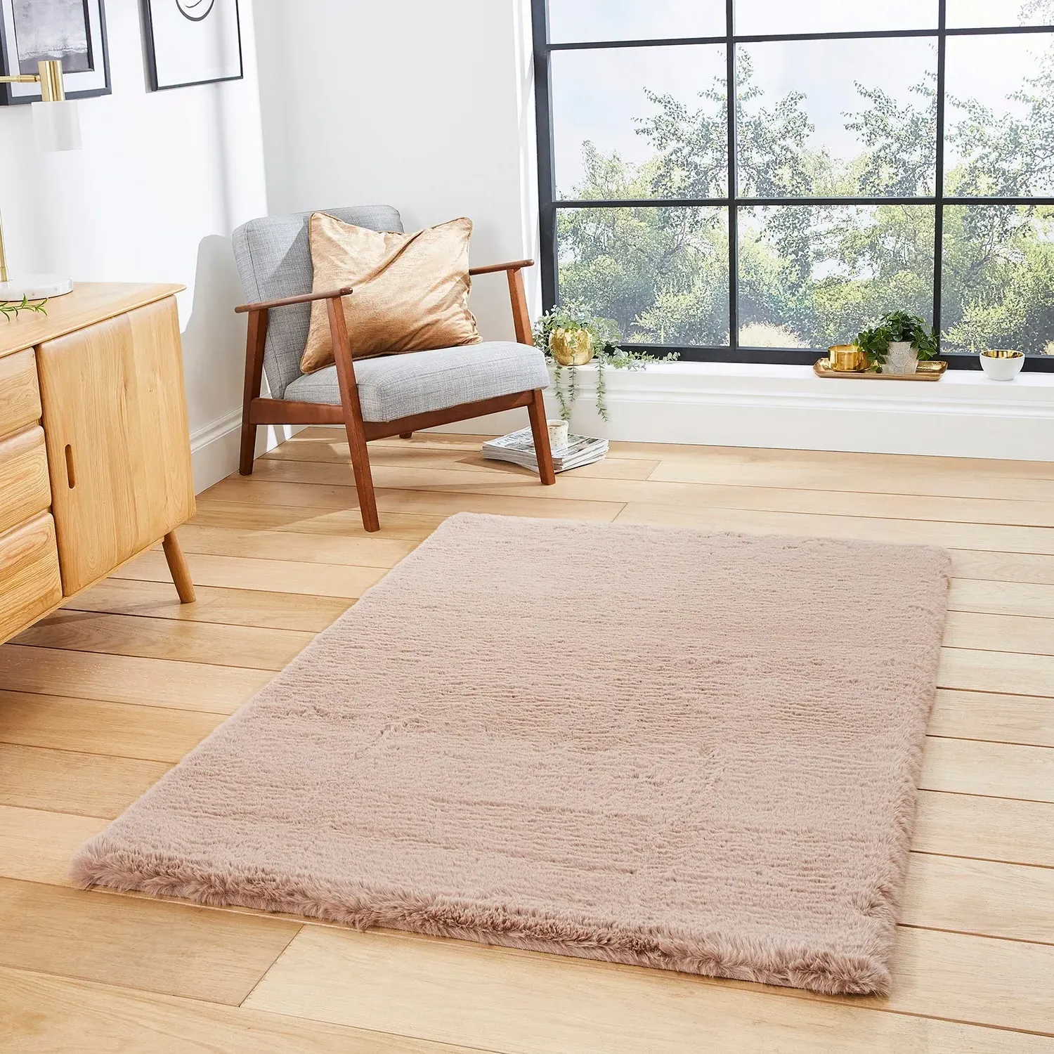 Shaggy Rug with Mink Texture - Brown product